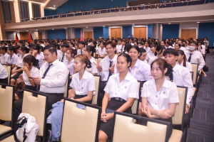 คณะมนุษยศาสตร์ฯ จัดประกวดร้องเพลงหมู่ มอบรางวัลเพชรมนุษยศาสตร์ และรางวัลนักศึกษาดีเด่น