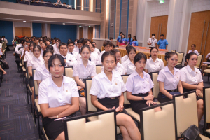 คณะมนุษยศาสตร์ฯ จัดประกวดร้องเพลงหมู่ มอบรางวัลเพชรมนุษยศาสตร์ และรางวัลนักศึกษาดีเด่น