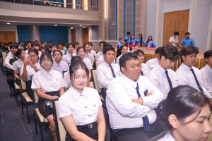 คณะมนุษยศาสตร์ฯ จัดประกวดร้องเพลงหมู่ มอบรางวัลเพชรมนุษยศาสตร์ และรางวัลนักศึกษาดีเด่น