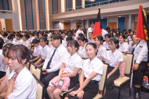 คณะมนุษยศาสตร์ฯ จัดประกวดร้องเพลงหมู่ มอบรางวัลเพชรมนุษยศาสตร์ และรางวัลนักศึกษาดีเด่น