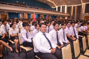 คณะมนุษยศาสตร์ฯ จัดประกวดร้องเพลงหมู่ มอบรางวัลเพชรมนุษยศาสตร์ และรางวัลนักศึกษาดีเด่น
