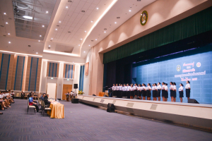 คณะมนุษยศาสตร์ฯ จัดประกวดร้องเพลงหมู่ มอบรางวัลเพชรมนุษยศาสตร์ และรางวัลนักศึกษาดีเด่น
