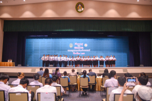 คณะมนุษยศาสตร์ฯ จัดประกวดร้องเพลงหมู่ มอบรางวัลเพชรมนุษยศาสตร์ และรางวัลนักศึกษาดีเด่น