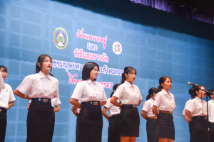 คณะมนุษยศาสตร์ฯ จัดประกวดร้องเพลงหมู่ มอบรางวัลเพชรมนุษยศาสตร์ และรางวัลนักศึกษาดีเด่น