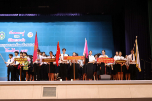 คณะมนุษยศาสตร์ฯ จัดประกวดร้องเพลงหมู่ มอบรางวัลเพชรมนุษยศาสตร์ และรางวัลนักศึกษาดีเด่น