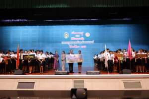คณะมนุษยศาสตร์ฯ จัดประกวดร้องเพลงหมู่ มอบรางวัลเพชรมนุษยศาสตร์ และรางวัลนักศึกษาดีเด่น