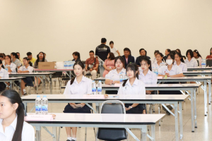 สาขาวิชานิติศาสตร์จัดการแข่งขันตอบปัญหากฎหมาย ระดับมัธยมศึกษาตอนปลาย โครงการวันรพีฯ