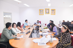 กองนโยบายและแผน สนอ. จัดนำเสนอแผนปฏิบัติการ ประจำปีงบประมาณ พ.ศ. 2568 ของหน่วยงานสังกัด มรท.