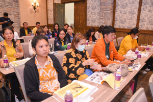 สำนักบริหารทรัพยากรมนุษย์จัดอบรมการจัดทำผลงานเชิงวิเคราะห์หรือสังเคราะห์รองรับการเข้าสู่ตำแหน่งที่สูงขึ้น และการพัฒนางานประจำสู่งานวิจัย