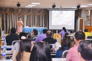 สำนักงานมาตรฐานและประกันคุณภาพการศึกษาจัดอบรมพัฒนาและปรับปรุงหลักสูตรตามแนวทางการจัดการศึกษาแบบมุ่งผลลัพธ์การเรียนรู้ การจัดทำผลลัพธ์การเรียนรู้ระดับหลักสูตร และการจัดทำผลลัพธ์การเรียนรู้ระดับรายวิชา