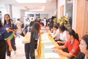 งานมหกรรมเทพสตรี 104 ปี (วันที่ 2)