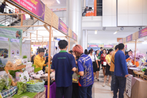 งานมหกรรมเทพสตรี 104 ปี (วันที่ 2)