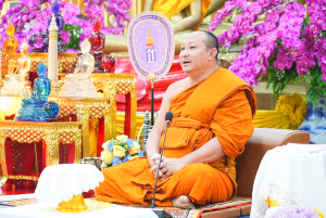 มรภ.เทพสตรี ร่วมโครงการปฏิบัติธรรมเฉลิมพระเกียรติถวายเป็นพระราชกุศลแด่ พระบาทสมเด็จพระเจ้าอยู่หัว และรับมอบทุนการศึกษา 100,000 บาท จากเจ้าอาวาสวัดจุกเฉอ จ.ฉะเชิงเทรา