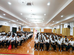 มรภ.เทพสตรี ร่วมโครงการปฏิบัติธรรมเฉลิมพระเกียรติถวายเป็นพระราชกุศลแด่ พระบาทสมเด็จพระเจ้าอยู่หัว และรับมอบทุนการศึกษา 100,000 บาท จากเจ้าอาวาสวัดจุกเฉอ จ.ฉะเชิงเทรา