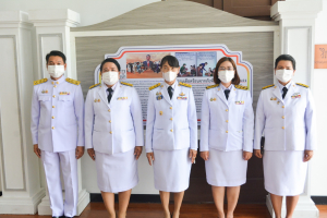 พระบาทสมเด็จพระเจ้าอยู่หัว ทรงพระกรุณาโปรดเกล้าฯ ให้ผู้แทนพระองค์เชิญหนังสือ ธรรมนาวา “วัง” และน้ำปานะพระราชทานถวายแด่พระสงฆ์และพุทธศาสนิกชนในพื้นที่อำเภอเมืองลพบุรี จังหวัดลพบุรี 