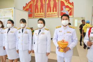 พระบาทสมเด็จพระเจ้าอยู่หัว ทรงพระกรุณาโปรดเกล้าฯ ให้ผู้แทนพระองค์เชิญหนังสือ ธรรมนาวา “วัง” และน้ำปานะพระราชทานถวายแด่พระสงฆ์และพุทธศาสนิกชนในพื้นที่อำเภอเมืองลพบุรี จังหวัดลพบุรี 