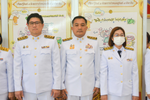 พระบาทสมเด็จพระเจ้าอยู่หัว ทรงพระกรุณาโปรดเกล้าฯ ให้ผู้แทนพระองค์เชิญหนังสือ ธรรมนาวา “วัง” และน้ำปานะพระราชทานถวายแด่พระสงฆ์และพุทธศาสนิกชนในพื้นที่อำเภอเมืองลพบุรี จังหวัดลพบุรี 