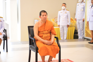 พระบาทสมเด็จพระเจ้าอยู่หัว ทรงพระกรุณาโปรดเกล้าฯ ให้ผู้แทนพระองค์เชิญหนังสือ ธรรมนาวา “วัง” และน้ำปานะพระราชทานถวายแด่พระสงฆ์และพุทธศาสนิกชนในพื้นที่อำเภอเมืองลพบุรี จังหวัดลพบุรี 