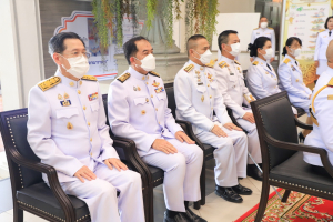 พระบาทสมเด็จพระเจ้าอยู่หัว ทรงพระกรุณาโปรดเกล้าฯ ให้ผู้แทนพระองค์เชิญหนังสือ ธรรมนาวา “วัง” และน้ำปานะพระราชทานถวายแด่พระสงฆ์และพุทธศาสนิกชนในพื้นที่อำเภอเมืองลพบุรี จังหวัดลพบุรี 