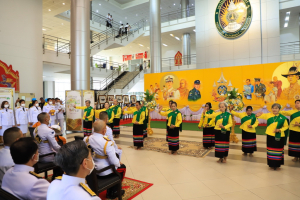 พระบาทสมเด็จพระเจ้าอยู่หัว ทรงพระกรุณาโปรดเกล้าฯ ให้ผู้แทนพระองค์เชิญหนังสือ ธรรมนาวา “วัง” และน้ำปานะพระราชทานถวายแด่พระสงฆ์และพุทธศาสนิกชนในพื้นที่อำเภอเมืองลพบุรี จังหวัดลพบุรี 