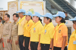 พระบาทสมเด็จพระเจ้าอยู่หัว ทรงพระกรุณาโปรดเกล้าฯ ให้ผู้แทนพระองค์เชิญหนังสือ ธรรมนาวา “วัง” และน้ำปานะพระราชทานถวายแด่พระสงฆ์และพุทธศาสนิกชนในพื้นที่อำเภอเมืองลพบุรี จังหวัดลพบุรี 
