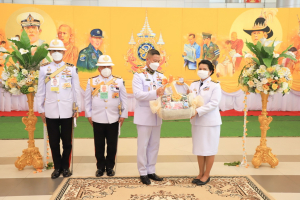 พระบาทสมเด็จพระเจ้าอยู่หัว ทรงพระกรุณาโปรดเกล้าฯ ให้ผู้แทนพระองค์เชิญหนังสือ ธรรมนาวา “วัง” และน้ำปานะพระราชทานถวายแด่พระสงฆ์และพุทธศาสนิกชนในพื้นที่อำเภอเมืองลพบุรี จังหวัดลพบุรี 