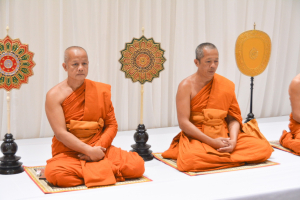 พระบาทสมเด็จพระเจ้าอยู่หัว ทรงพระกรุณาโปรดเกล้าฯ ให้ผู้แทนพระองค์เชิญหนังสือ ธรรมนาวา “วัง” และน้ำปานะพระราชทานถวายแด่พระสงฆ์และพุทธศาสนิกชนในพื้นที่อำเภอเมืองลพบุรี จังหวัดลพบุรี 