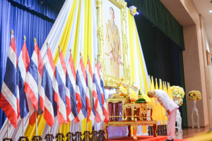 พระบาทสมเด็จพระเจ้าอยู่หัว ทรงพระกรุณาโปรดเกล้าฯ ให้ผู้แทนพระองค์เชิญหนังสือ ธรรมนาวา “วัง” และน้ำปานะพระราชทานถวายแด่พระสงฆ์และพุทธศาสนิกชนในพื้นที่อำเภอเมืองลพบุรี จังหวัดลพบุรี 
