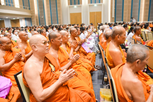 พระบาทสมเด็จพระเจ้าอยู่หัว ทรงพระกรุณาโปรดเกล้าฯ ให้ผู้แทนพระองค์เชิญหนังสือ ธรรมนาวา “วัง” และน้ำปานะพระราชทานถวายแด่พระสงฆ์และพุทธศาสนิกชนในพื้นที่อำเภอเมืองลพบุรี จังหวัดลพบุรี 