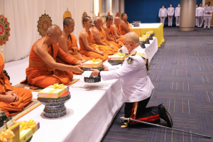 พระบาทสมเด็จพระเจ้าอยู่หัว ทรงพระกรุณาโปรดเกล้าฯ ให้ผู้แทนพระองค์เชิญหนังสือ ธรรมนาวา “วัง” และน้ำปานะพระราชทานถวายแด่พระสงฆ์และพุทธศาสนิกชนในพื้นที่อำเภอเมืองลพบุรี จังหวัดลพบุรี 