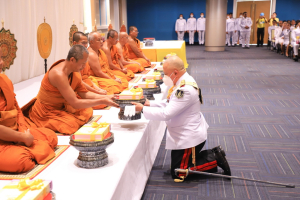 พระบาทสมเด็จพระเจ้าอยู่หัว ทรงพระกรุณาโปรดเกล้าฯ ให้ผู้แทนพระองค์เชิญหนังสือ ธรรมนาวา “วัง” และน้ำปานะพระราชทานถวายแด่พระสงฆ์และพุทธศาสนิกชนในพื้นที่อำเภอเมืองลพบุรี จังหวัดลพบุรี 