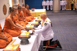 พระบาทสมเด็จพระเจ้าอยู่หัว ทรงพระกรุณาโปรดเกล้าฯ ให้ผู้แทนพระองค์เชิญหนังสือ ธรรมนาวา “วัง” และน้ำปานะพระราชทานถวายแด่พระสงฆ์และพุทธศาสนิกชนในพื้นที่อำเภอเมืองลพบุรี จังหวัดลพบุรี 