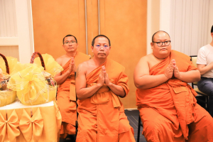 พระบาทสมเด็จพระเจ้าอยู่หัว ทรงพระกรุณาโปรดเกล้าฯ ให้ผู้แทนพระองค์เชิญหนังสือ ธรรมนาวา “วัง” และน้ำปานะพระราชทานถวายแด่พระสงฆ์และพุทธศาสนิกชนในพื้นที่อำเภอเมืองลพบุรี จังหวัดลพบุรี 