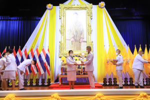 พระบาทสมเด็จพระเจ้าอยู่หัว ทรงพระกรุณาโปรดเกล้าฯ ให้ผู้แทนพระองค์เชิญหนังสือ ธรรมนาวา “วัง” และน้ำปานะพระราชทานถวายแด่พระสงฆ์และพุทธศาสนิกชนในพื้นที่อำเภอเมืองลพบุรี จังหวัดลพบุรี 