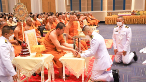 พระบาทสมเด็จพระเจ้าอยู่หัว ทรงพระกรุณาโปรดเกล้าฯ ให้ผู้แทนพระองค์เชิญหนังสือ ธรรมนาวา “วัง” และน้ำปานะพระราชทานถวายแด่พระสงฆ์และพุทธศาสนิกชนในพื้นที่อำเภอเมืองลพบุรี จังหวัดลพบุรี 