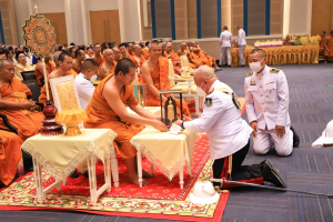 พระบาทสมเด็จพระเจ้าอยู่หัว ทรงพระกรุณาโปรดเกล้าฯ ให้ผู้แทนพระองค์เชิญหนังสือ ธรรมนาวา “วัง” และน้ำปานะพระราชทานถวายแด่พระสงฆ์และพุทธศาสนิกชนในพื้นที่อำเภอเมืองลพบุรี จังหวัดลพบุรี 