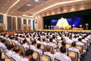 พระบาทสมเด็จพระเจ้าอยู่หัว ทรงพระกรุณาโปรดเกล้าฯ ให้ผู้แทนพระองค์เชิญหนังสือ ธรรมนาวา “วัง” และน้ำปานะพระราชทานถวายแด่พระสงฆ์และพุทธศาสนิกชนในพื้นที่อำเภอเมืองลพบุรี จังหวัดลพบุรี 