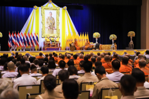 พระบาทสมเด็จพระเจ้าอยู่หัว ทรงพระกรุณาโปรดเกล้าฯ ให้ผู้แทนพระองค์เชิญหนังสือ ธรรมนาวา “วัง” และน้ำปานะพระราชทานถวายแด่พระสงฆ์และพุทธศาสนิกชนในพื้นที่อำเภอเมืองลพบุรี จังหวัดลพบุรี 