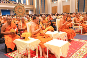 พระบาทสมเด็จพระเจ้าอยู่หัว ทรงพระกรุณาโปรดเกล้าฯ ให้ผู้แทนพระองค์เชิญหนังสือ ธรรมนาวา “วัง” และน้ำปานะพระราชทานถวายแด่พระสงฆ์และพุทธศาสนิกชนในพื้นที่อำเภอเมืองลพบุรี จังหวัดลพบุรี 