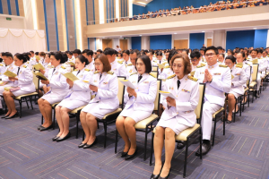 พระบาทสมเด็จพระเจ้าอยู่หัว ทรงพระกรุณาโปรดเกล้าฯ ให้ผู้แทนพระองค์เชิญหนังสือ ธรรมนาวา “วัง” และน้ำปานะพระราชทานถวายแด่พระสงฆ์และพุทธศาสนิกชนในพื้นที่อำเภอเมืองลพบุรี จังหวัดลพบุรี 