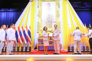 พระบาทสมเด็จพระเจ้าอยู่หัว ทรงพระกรุณาโปรดเกล้าฯ ให้ผู้แทนพระองค์เชิญหนังสือ ธรรมนาวา “วัง” และน้ำปานะพระราชทานถวายแด่พระสงฆ์และพุทธศาสนิกชนในพื้นที่อำเภอเมืองลพบุรี จังหวัดลพบุรี 