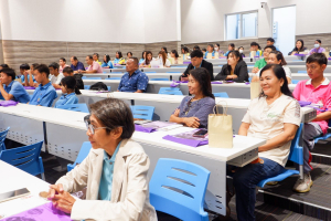 ศูนย์ภาษาจัดอบรมภาษาอังกฤษเพื่อการอาชีพสำหรับบุคคลทั่วไป