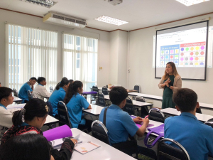ศูนย์ภาษาจัดอบรมภาษาอังกฤษเพื่อการอาชีพสำหรับบุคคลทั่วไป