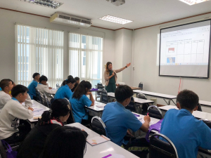 ศูนย์ภาษาจัดอบรมภาษาอังกฤษเพื่อการอาชีพสำหรับบุคคลทั่วไป