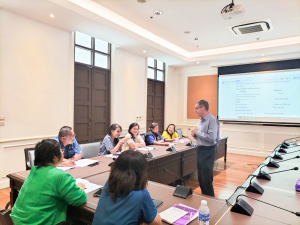 ศูนย์ภาษาจัดอบรมภาษาอังกฤษเพื่อการอาชีพสำหรับบุคคลทั่วไป