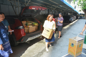 มรท. เปิดศูนย์รวมน้ำใจชาวไทยช่วยเหลือผู้ประสบอุทกภัยในพื้นที่ภาคเหนือ