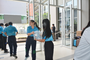 มรท. เปิดศูนย์รวมน้ำใจชาวไทยช่วยเหลือผู้ประสบอุทกภัยในพื้นที่ภาคเหนือ