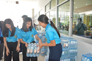 มรท. เปิดศูนย์รวมน้ำใจชาวไทยช่วยเหลือผู้ประสบอุทกภัยในพื้นที่ภาคเหนือ