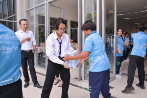 มรท. เปิดศูนย์รวมน้ำใจชาวไทยช่วยเหลือผู้ประสบอุทกภัยในพื้นที่ภาคเหนือ