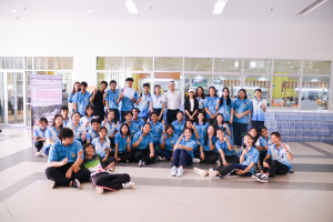 มรท. เปิดศูนย์รวมน้ำใจชาวไทยช่วยเหลือผู้ประสบอุทกภัยในพื้นที่ภาคเหนือ